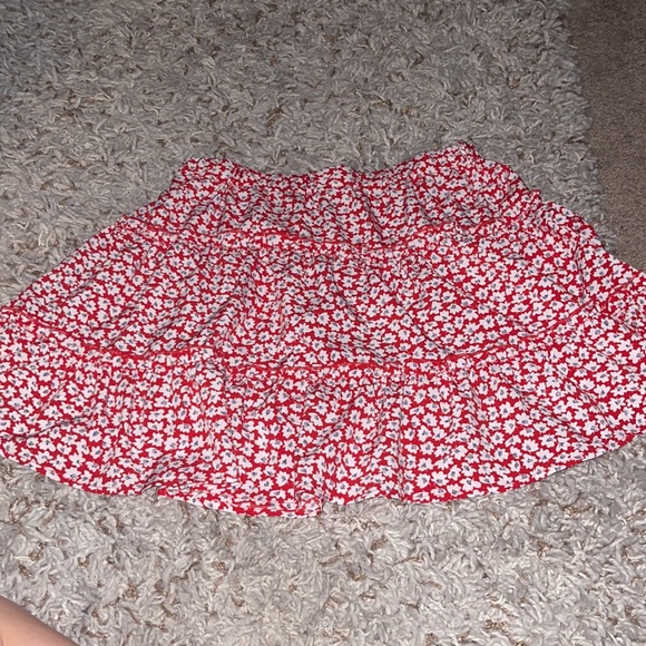 Red Floral Print Ruffled Skirt - Picture 7 of 8
